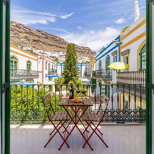 https://marina-n-284.in-canary-islands.com